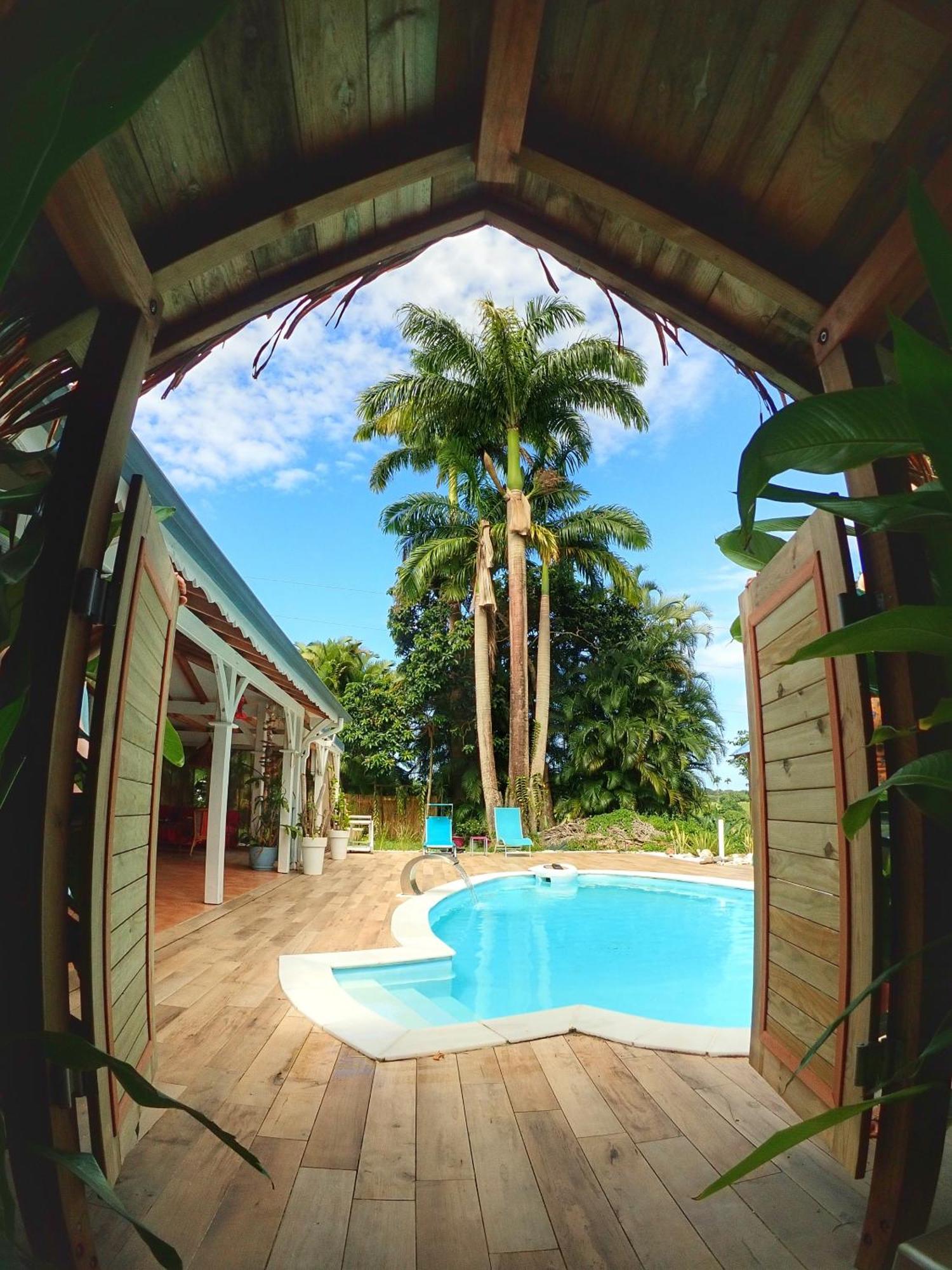 Gite Kaz A Topaze, Piscine, Jardin Tropical Sainte-Rose Exterior foto